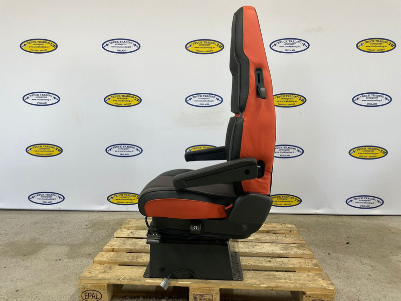 Volvo FH5 - Sēdeklis: foto 4 Volvo FH5 - Sēdeklis: foto 4