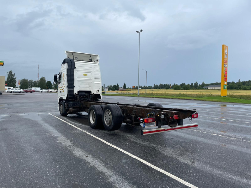 Volvo FH500 6x2 - Šasija kravas automašīna: foto 3 Volvo FH500 6x2 - Šasija kravas automašīna: foto 3