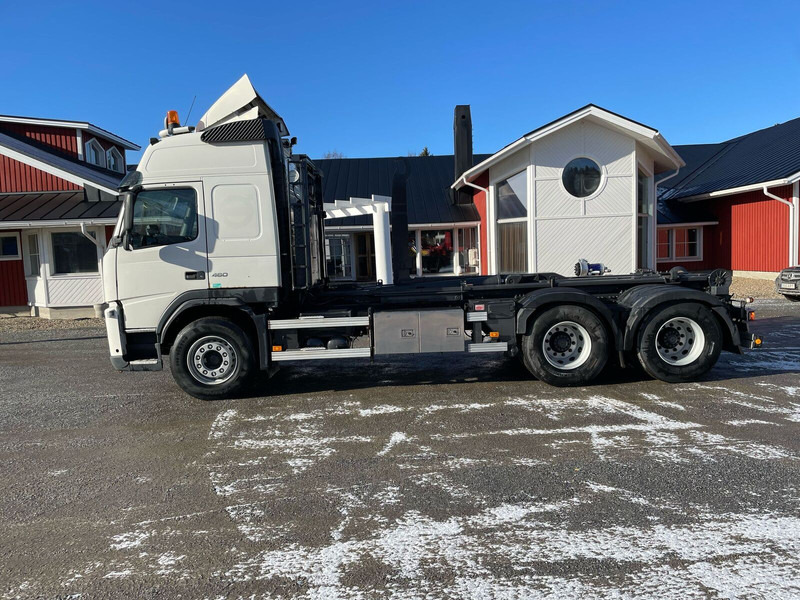 Volvo FM460 Globe 6x4 - Pacēlājs ar āķi: foto 4 Volvo FM460 Globe 6x4 - Pacēlājs ar āķi: foto 4