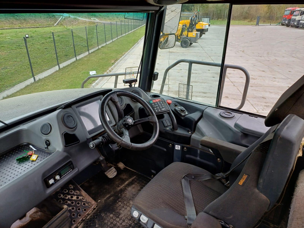Bell B30E - Artikulētias pašizgāzējs: foto 4 Bell B30E - Artikulētias pašizgāzējs: foto 4