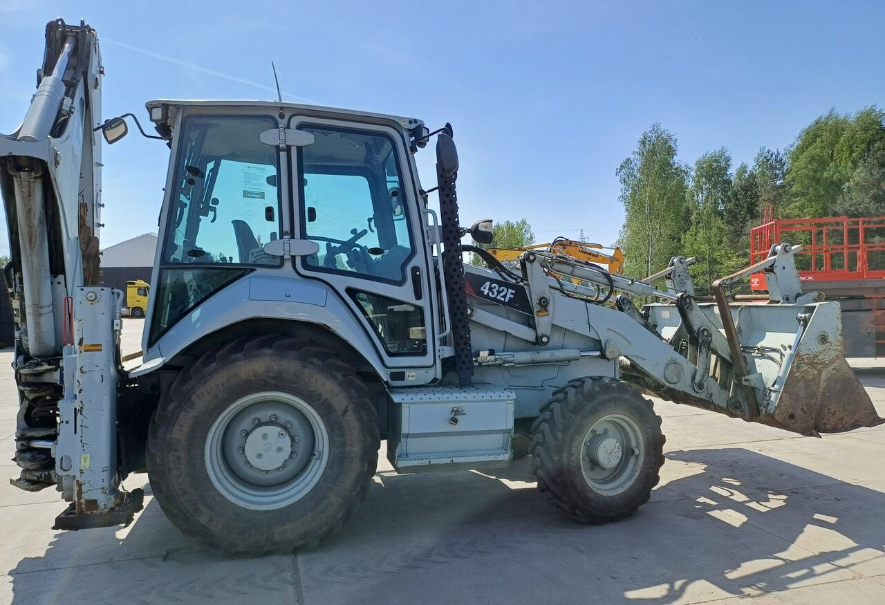 Caterpillar 432F - Ekskavators-iekrāvējs: foto 4 Caterpillar 432F - Ekskavators-iekrāvējs: foto 4