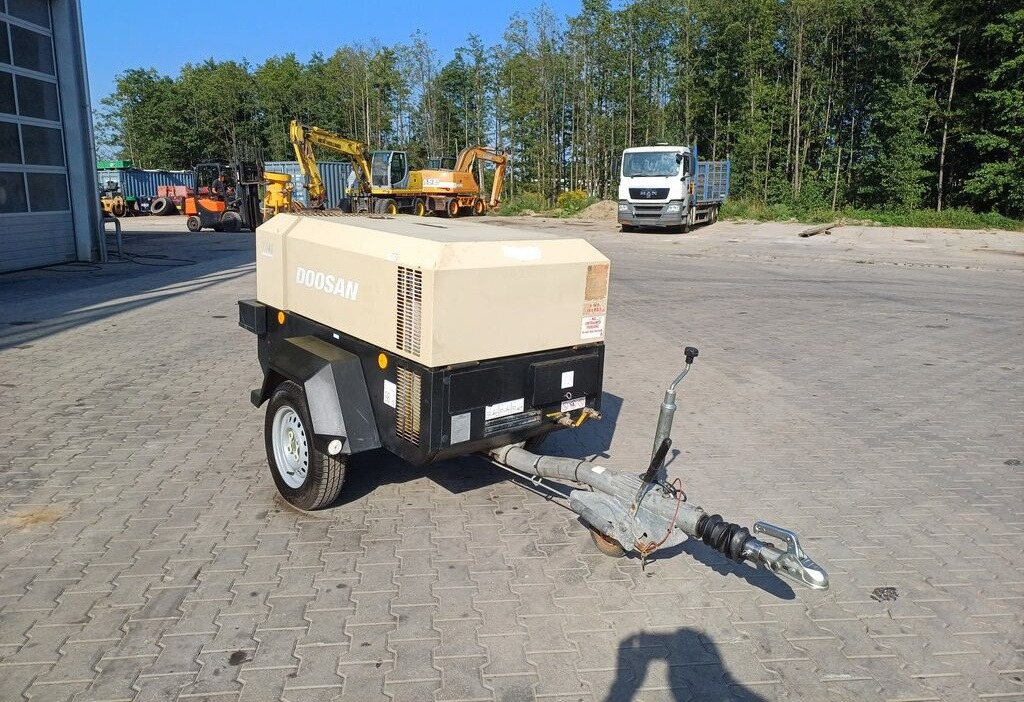 Doosan 741 - Gaisa kompresors: foto 3 Doosan 741 - Gaisa kompresors: foto 3