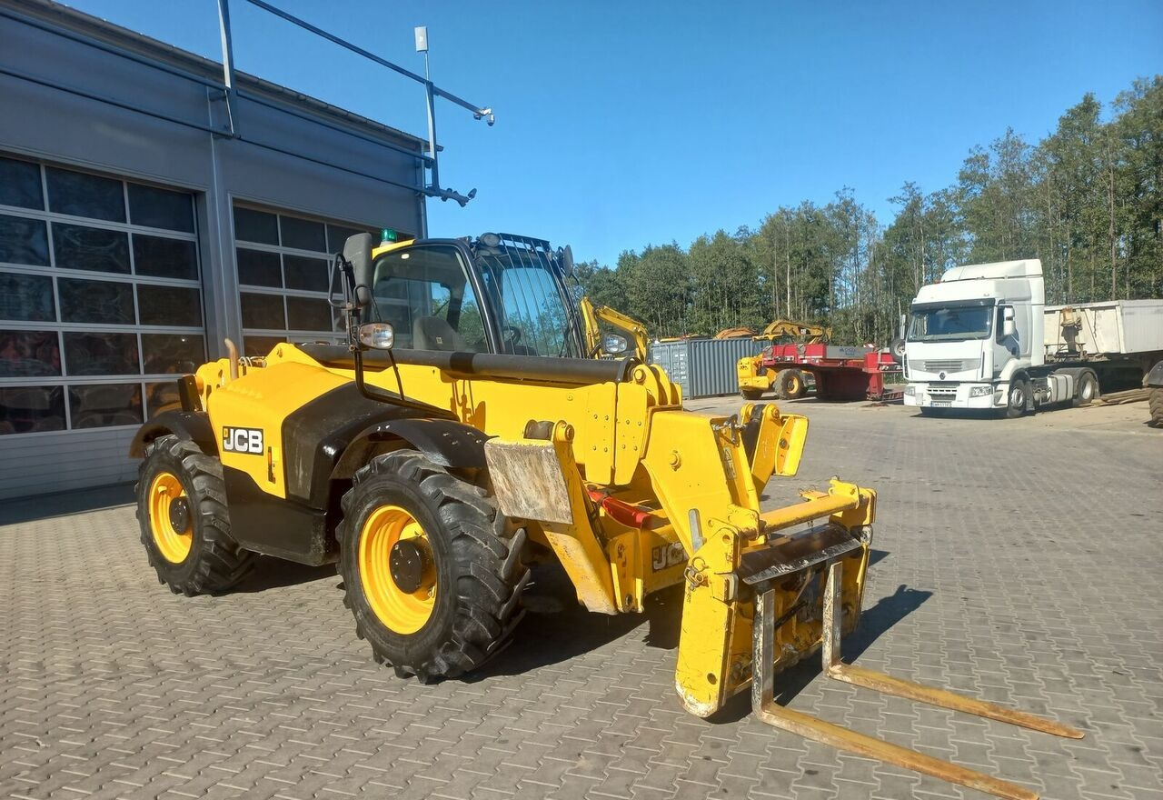 JCB 535-125 - Teleskopiskais iekrāvējs: foto 2 JCB 535-125 - Teleskopiskais iekrāvējs: foto 2