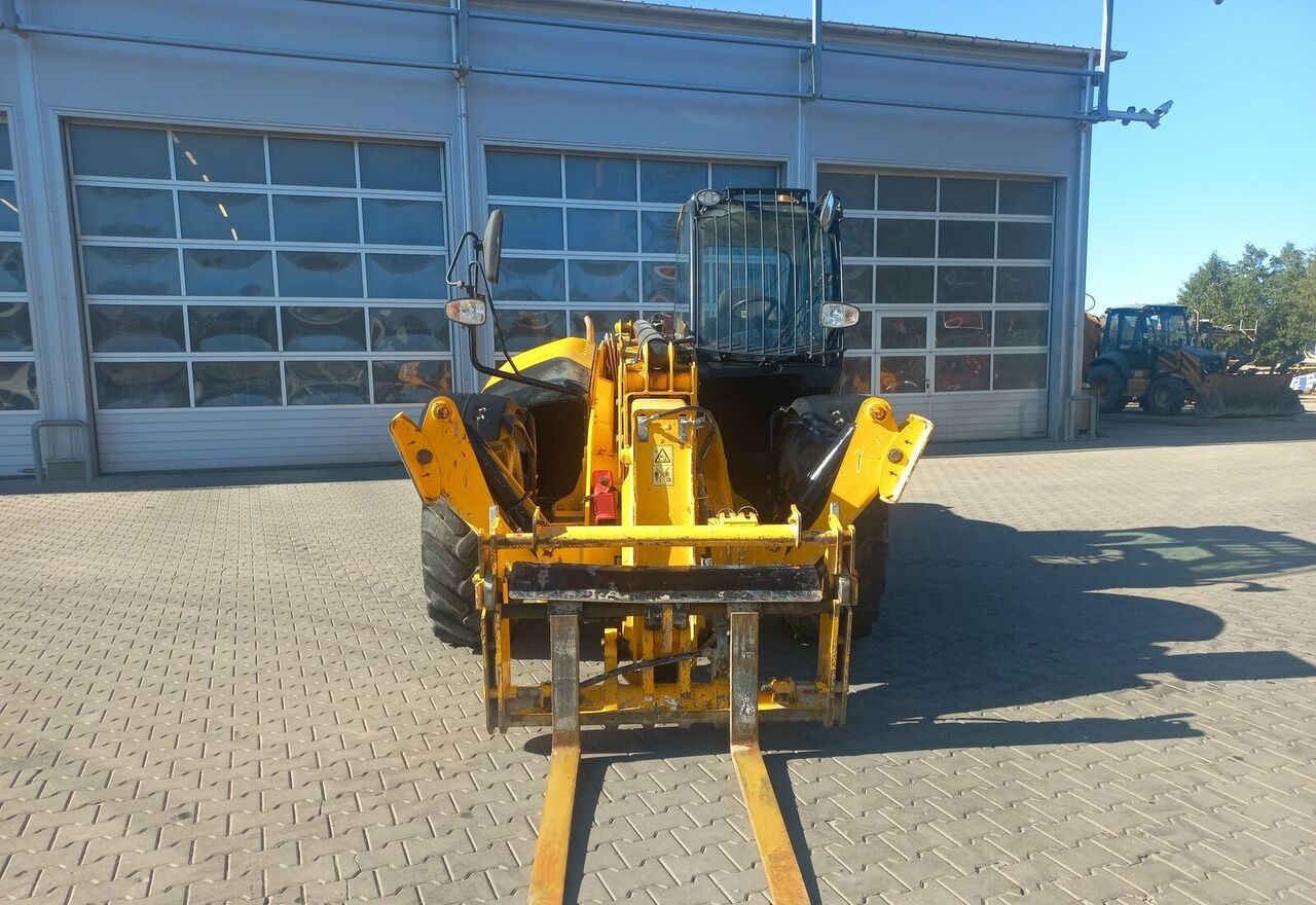 JCB 535-125 - Teleskopiskais iekrāvējs: foto 1 JCB 535-125 - Teleskopiskais iekrāvējs: foto 1