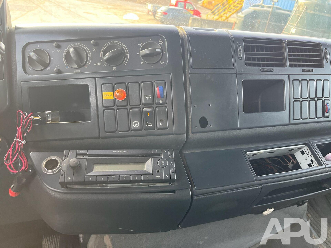 MAN TGA 26.480 - Bortu kravas automašīna/ Platforma, Kravas auto ar manipulatoru: foto 3 MAN TGA 26.480 - Bortu kravas automašīna/ Platforma, Kravas auto ar manipulatoru: foto 3