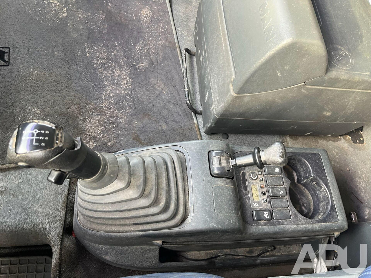 MAN TGA 26.480 - Bortu kravas automašīna/ Platforma, Kravas auto ar manipulatoru: foto 2 MAN TGA 26.480 - Bortu kravas automašīna/ Platforma, Kravas auto ar manipulatoru: foto 2