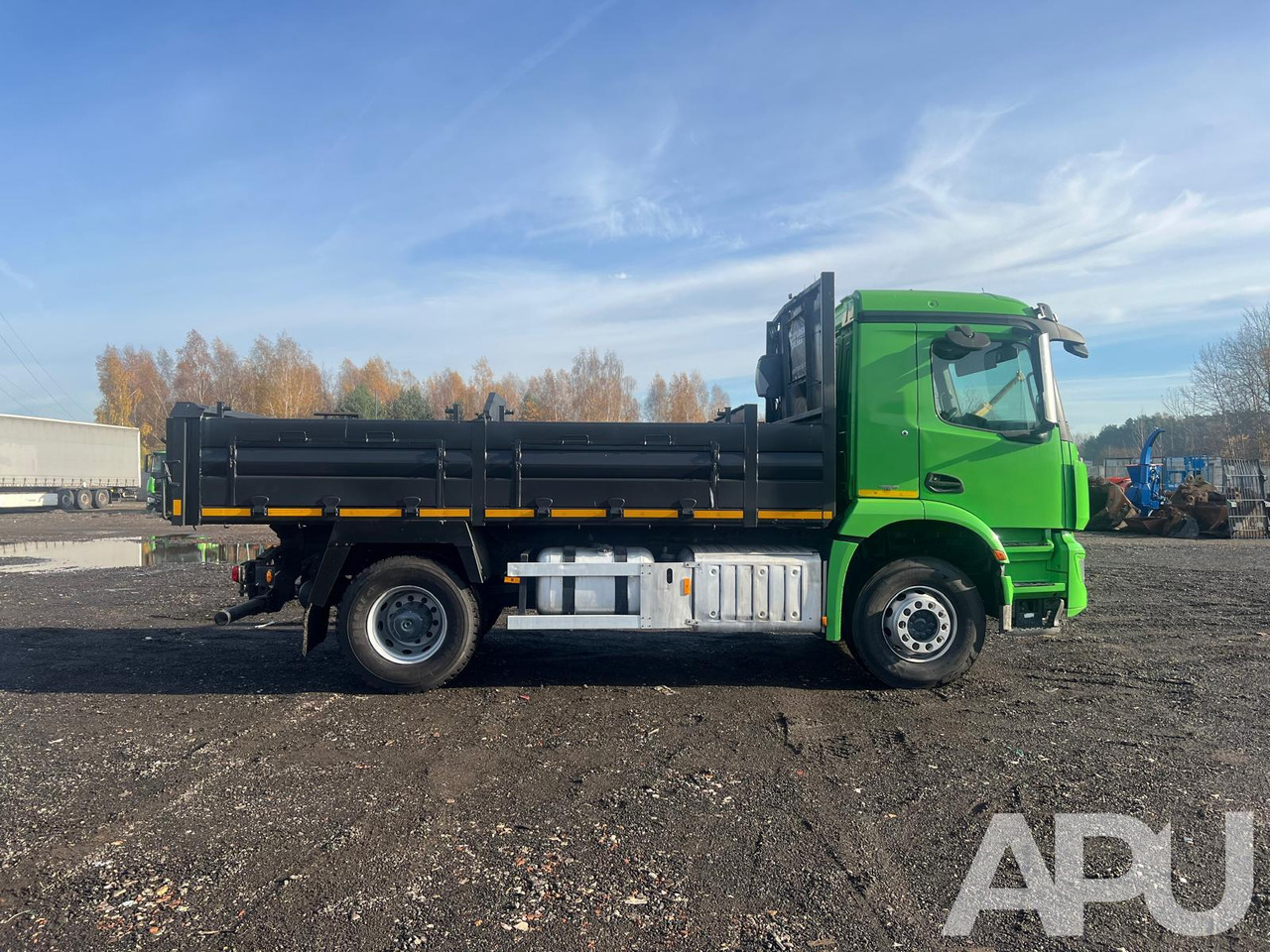 Mercedes-Benz AROCS 963-2-A - Kravas automašīna pašizgāzējs: foto 3 Mercedes-Benz AROCS 963-2-A - Kravas automašīna pašizgāzējs: foto 3