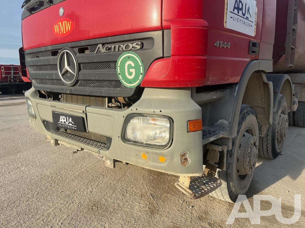 Mercedes-Benz Actros 4144 K - Kravas automašīna pašizgāzējs: foto 3 Mercedes-Benz Actros 4144 K - Kravas automašīna pašizgāzējs: foto 3