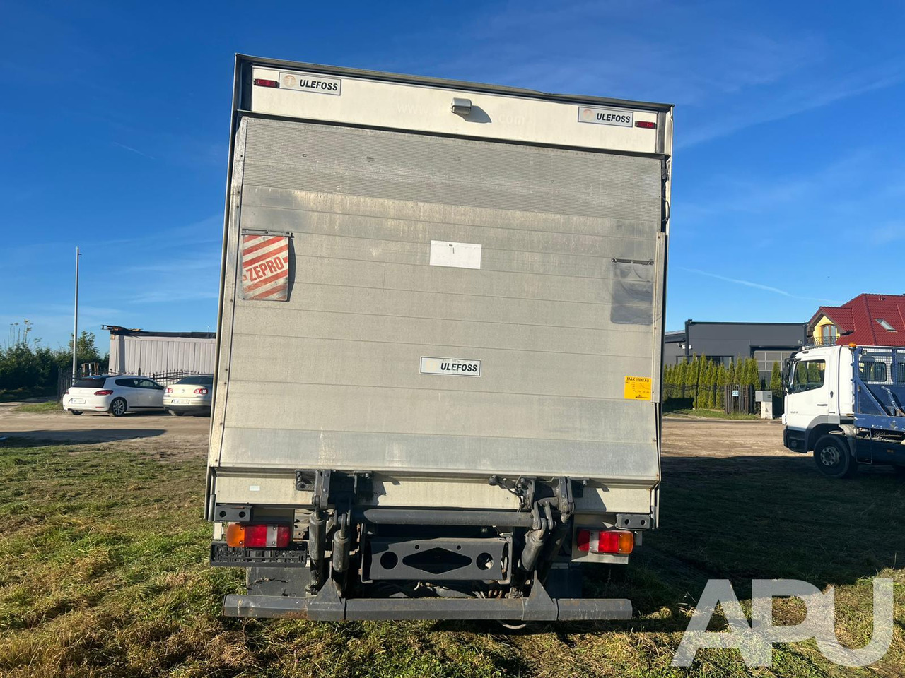 Mercedes-Benz Atego 1324 - Kravas automašīna ar slēgto virsbūvi: foto 4 Mercedes-Benz Atego 1324 - Kravas automašīna ar slēgto virsbūvi: foto 4