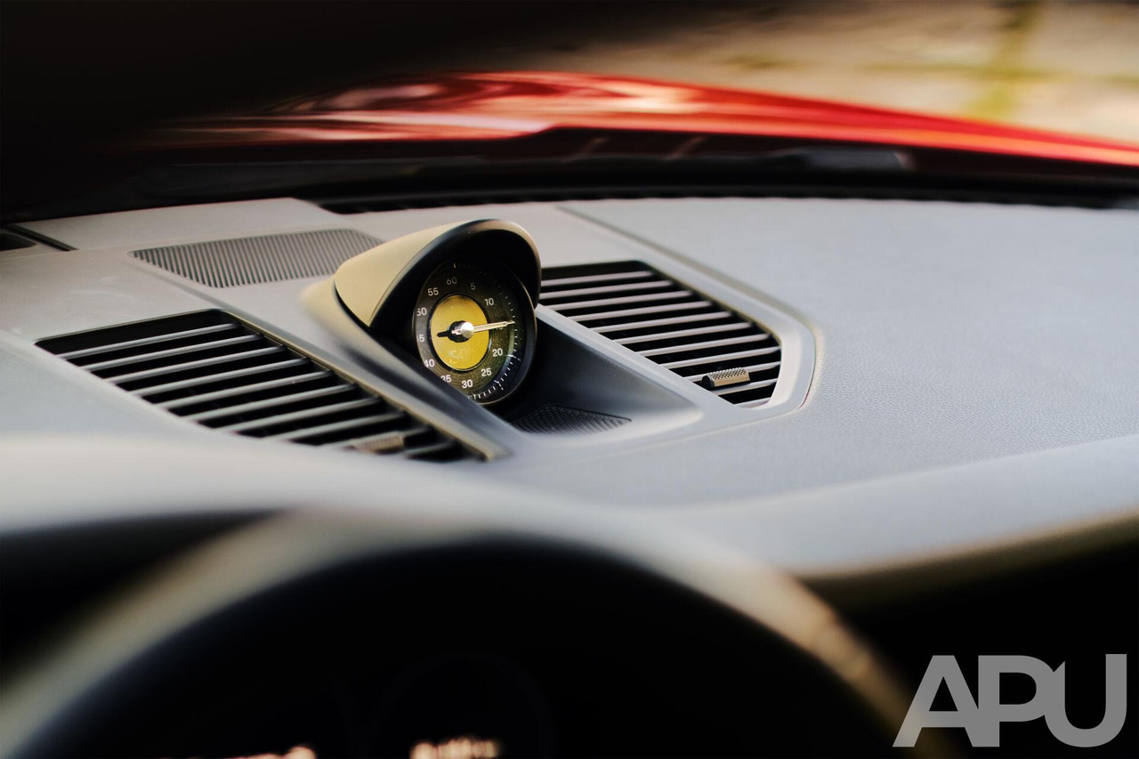 Porsche 911 - Vieglā automašīna: foto 5 Porsche 911 - Vieglā automašīna: foto 5