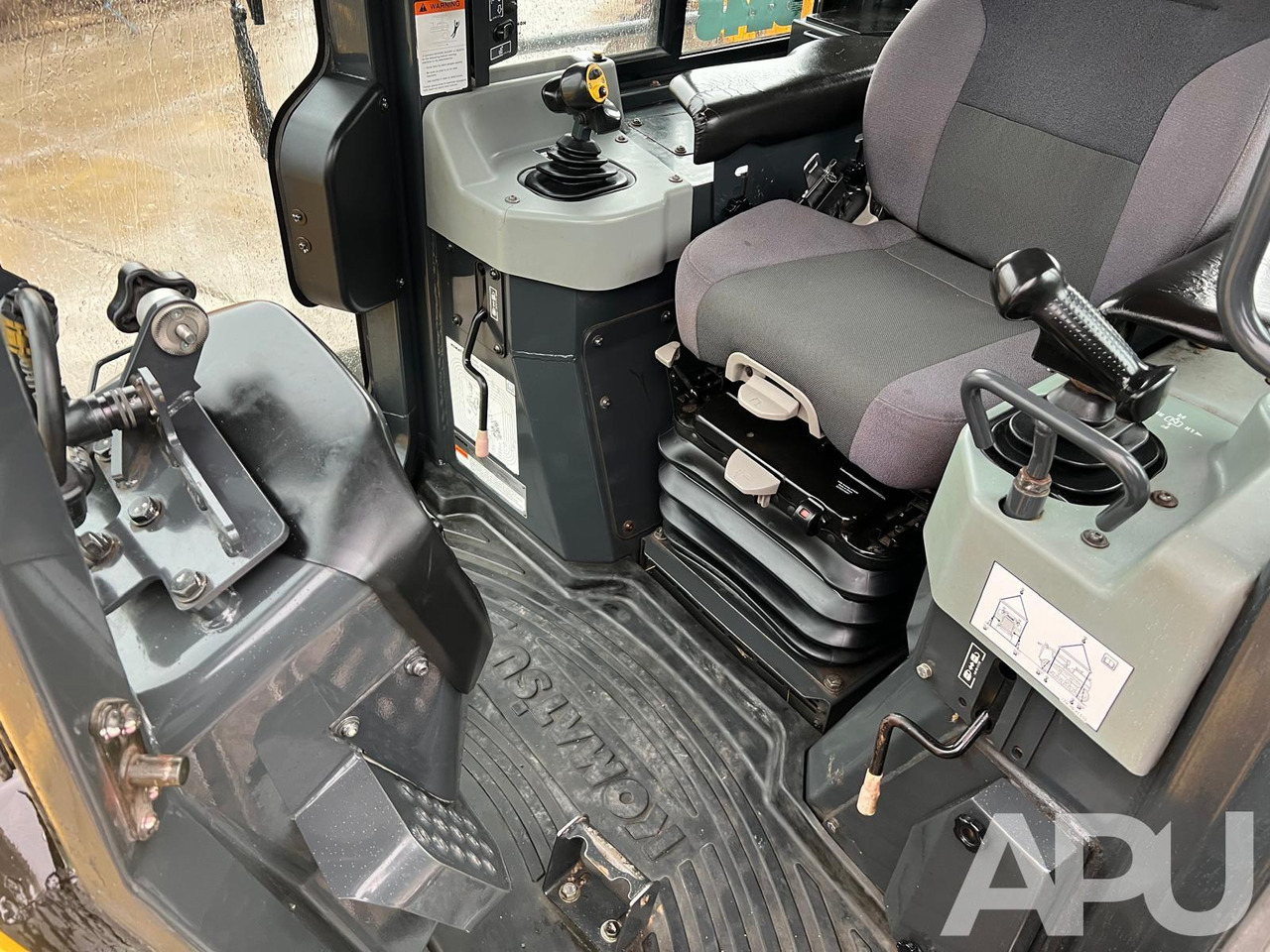 Spycharka KOMATSU D51PXi-24 - Buldozers: foto 5 Spycharka KOMATSU D51PXi-24 - Buldozers: foto 5