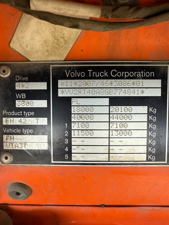 Volvo FH500 4×2 - Vilcējs: foto 2 Volvo FH500 4×2 - Vilcējs: foto 2