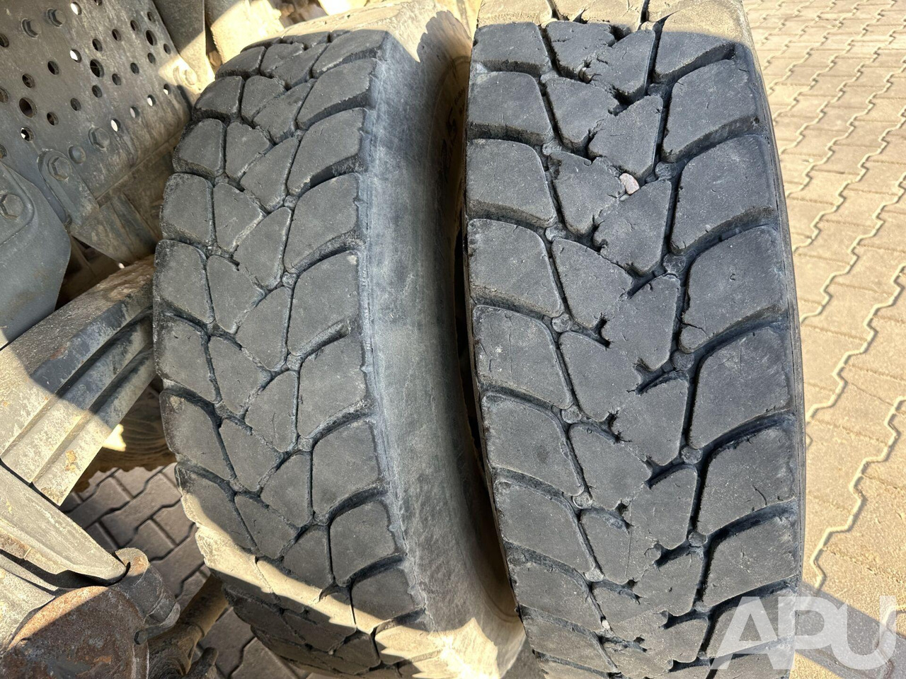 Wywrotka Mercedes-Benz AROCS 4142 8×6 - Kravas automašīna pašizgāzējs: foto 2 Wywrotka Mercedes-Benz AROCS 4142 8×6 - Kravas automašīna pašizgāzējs: foto 2