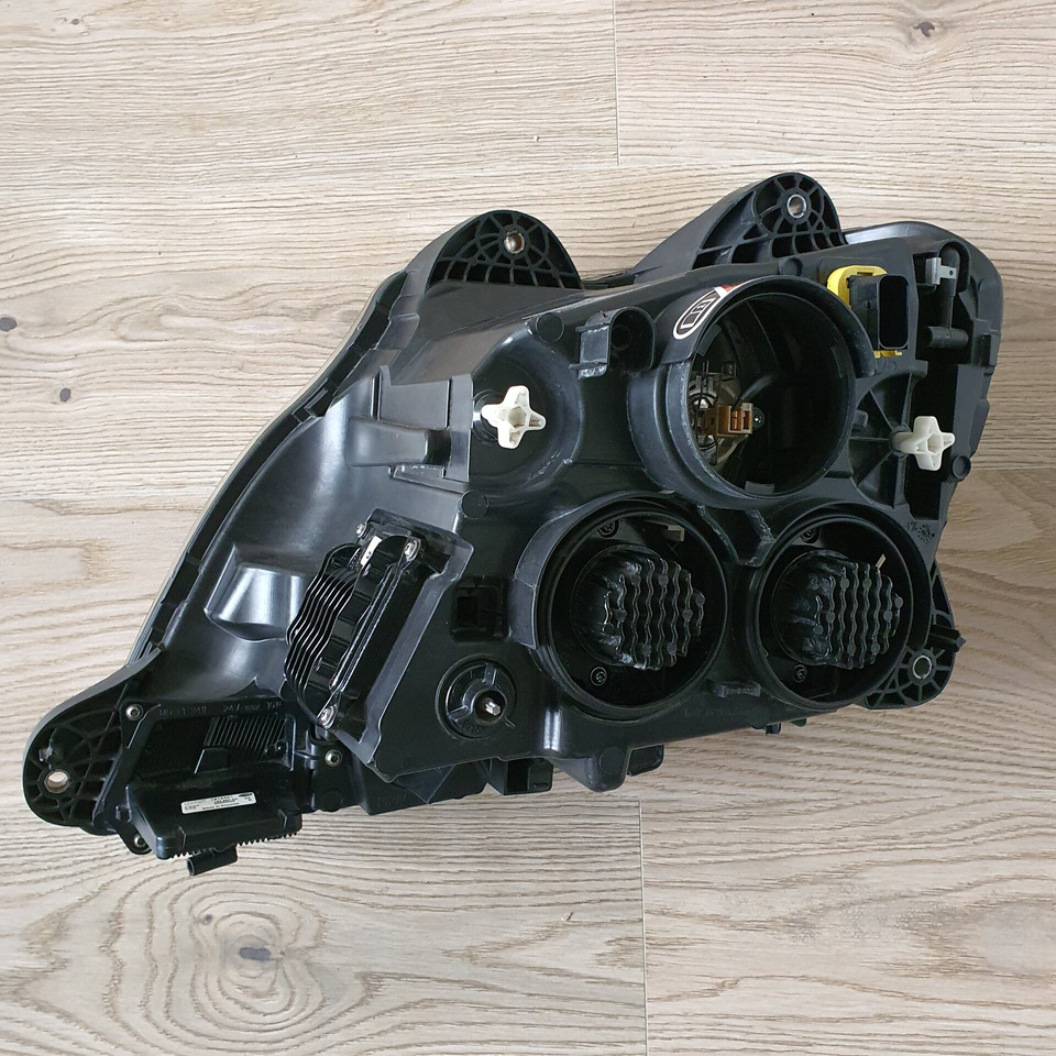 DAF XF 106 FULL LED XENON RECHTS OE nieuw 1857527 - Tuvās gaismas - Kravas automašīna: foto 2 DAF XF 106 FULL LED XENON RECHTS OE nieuw 1857527 - Tuvās gaismas - Kravas automašīna: foto 2