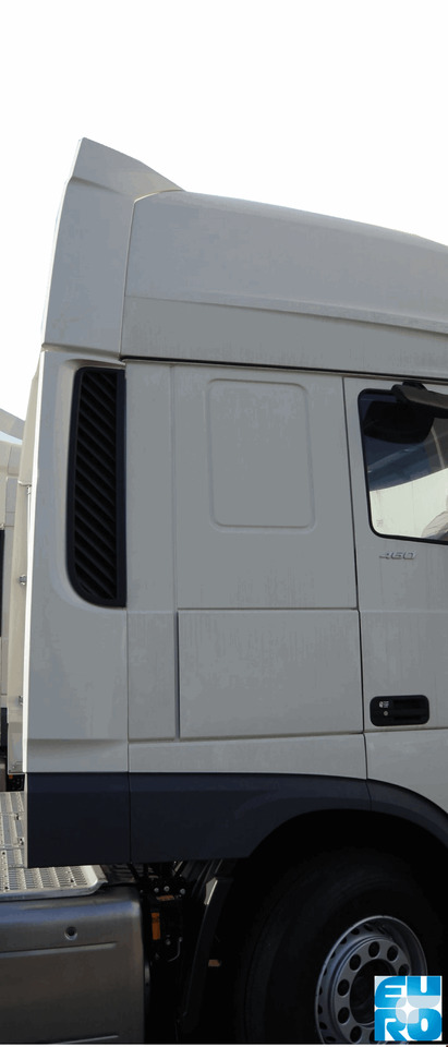 DAF XF 106 SC CABINE SPOILERSET KLAPGEDEELDE LINKS KLEUR H3279 000052 - Kabīne - Kravas automašīna: foto 2 DAF XF 106 SC CABINE SPOILERSET KLAPGEDEELDE LINKS KLEUR H3279 000052 - Kabīne - Kravas automašīna: foto 2