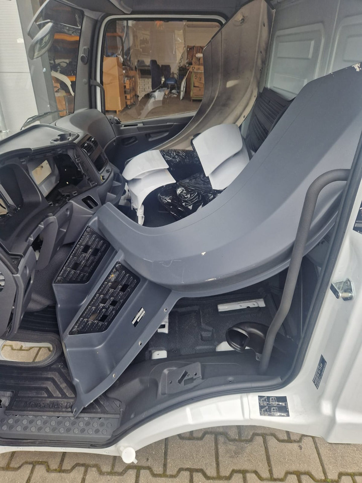 Kabīne - Kravas automašīna MB ATEGO CABINE EURO 6 TUNEL VOOR 6 CYL.MOTOR WITHOUT SEAT 000074: foto 10