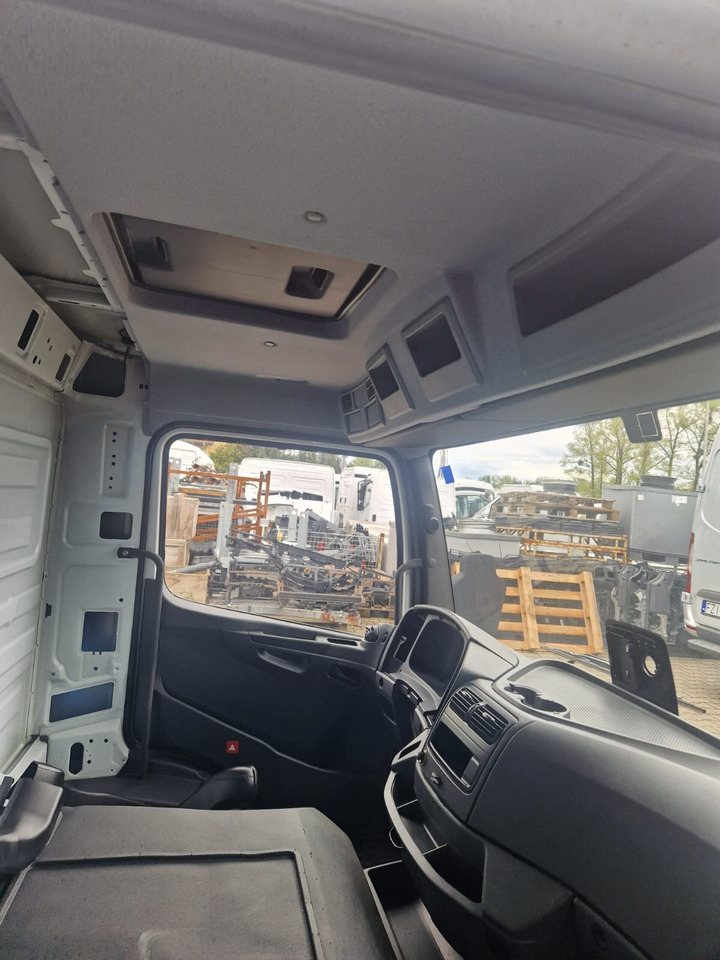 Kabīne - Kravas automašīna MB ATEGO CABINE EURO 6 TUNEL VOOR 6 CYL.MOTOR WITHOUT SEAT 000074: foto 9