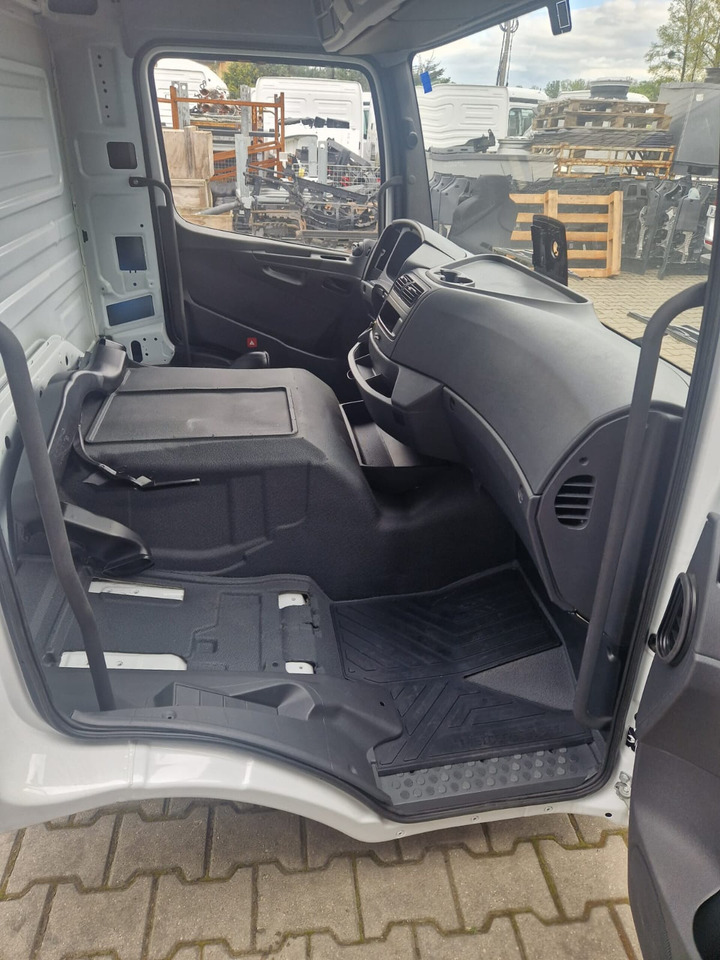 Kabīne - Kravas automašīna MB ATEGO CABINE EURO 6 TUNEL VOOR 6 CYL.MOTOR WITHOUT SEAT 000074: foto 12