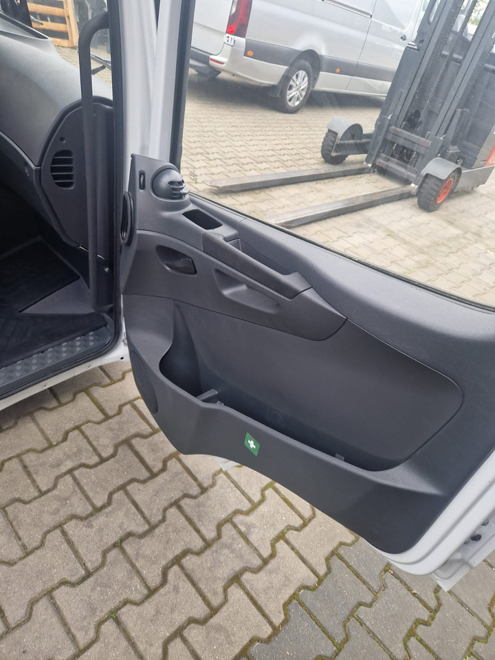 Kabīne - Kravas automašīna MB ATEGO CABINE EURO 6 TUNEL VOOR 6 CYL.MOTOR WITHOUT SEAT 000074: foto 6