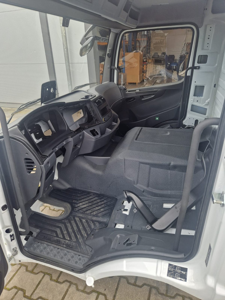 Kabīne - Kravas automašīna MB ATEGO CABINE EURO 6 TUNEL VOOR 6 CYL.MOTOR WITHOUT SEAT 000074: foto 7