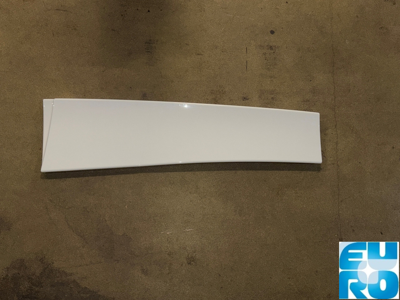 VOLVO FH4 DEFLECTOR RECHTS GEBRUIKT 84203637U - Spārns - Kravas automašīna: foto 1 VOLVO FH4 DEFLECTOR RECHTS GEBRUIKT 84203637U - Spārns - Kravas automašīna: foto 1