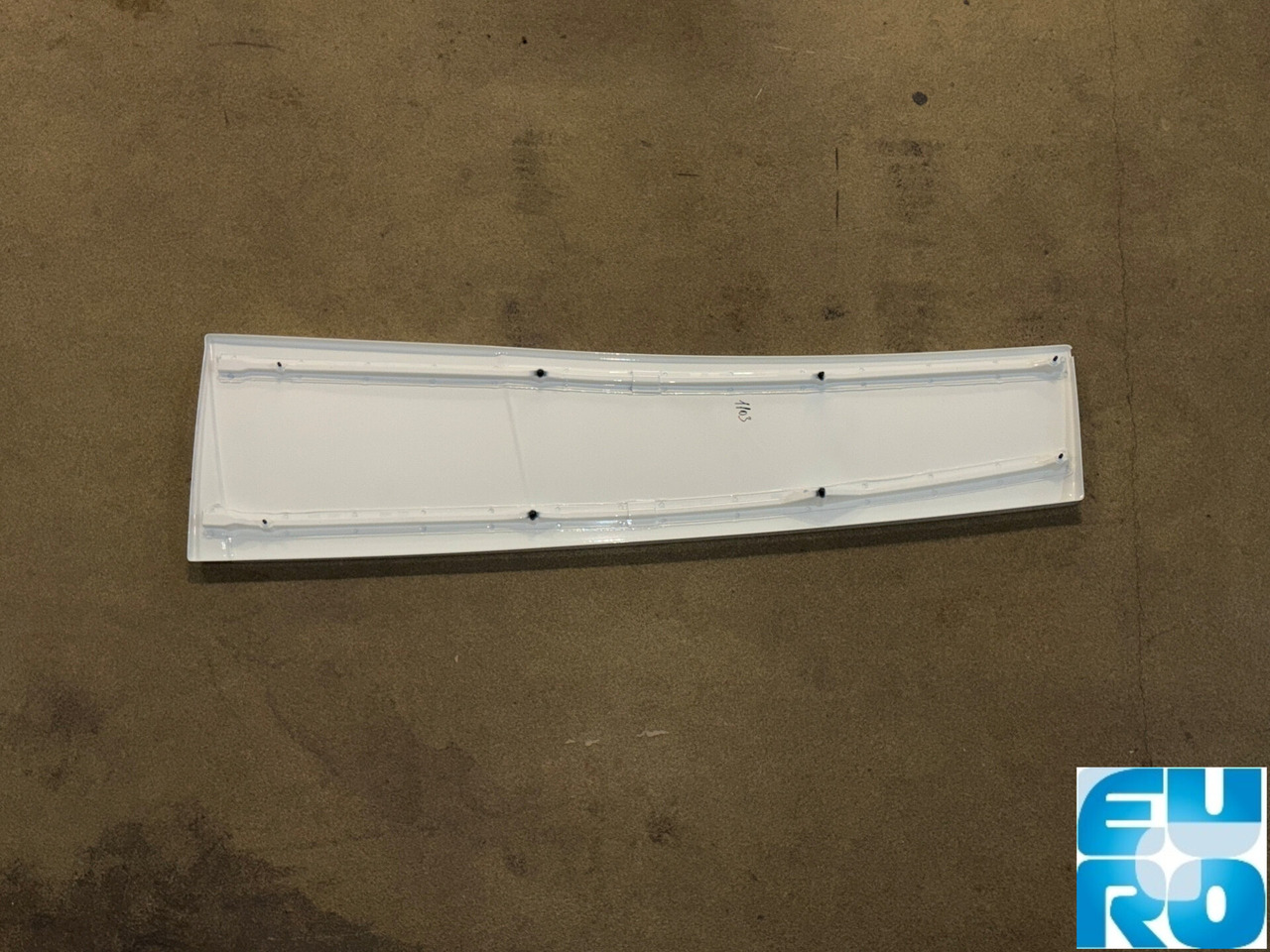 VOLVO FH4 DEFLECTOR RECHTS GEBRUIKT 84203637U - Spārns - Kravas automašīna: foto 2 VOLVO FH4 DEFLECTOR RECHTS GEBRUIKT 84203637U - Spārns - Kravas automašīna: foto 2
