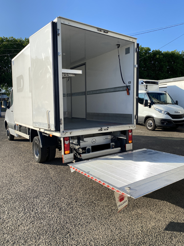 Mercedes Sprinter - Komercauto refrižerators: foto 4 Mercedes Sprinter - Komercauto refrižerators: foto 4