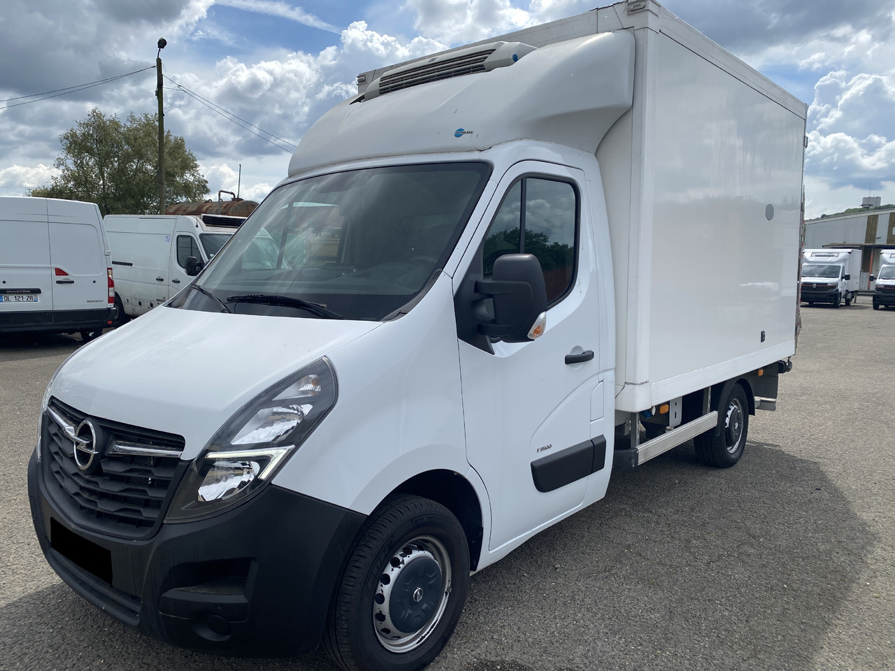 OPEL movano diesel hayon étagères - Komercauto refrižerators: foto 1 OPEL movano diesel hayon étagères - Komercauto refrižerators: foto 1