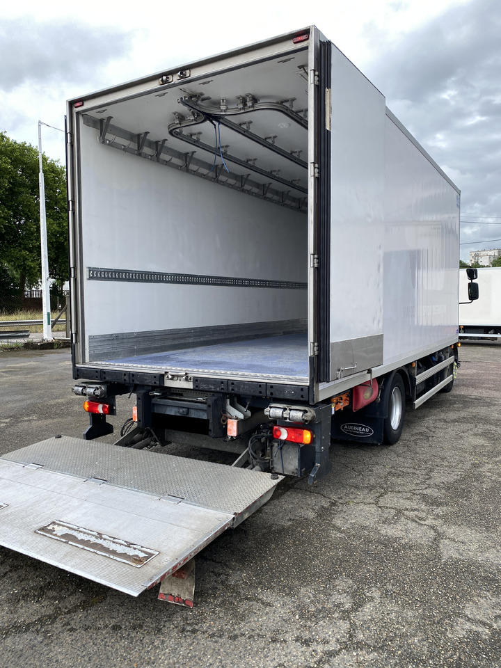 RENAULT D16 - Kravas automašīna refrižerators: foto 2 RENAULT D16 - Kravas automašīna refrižerators: foto 2