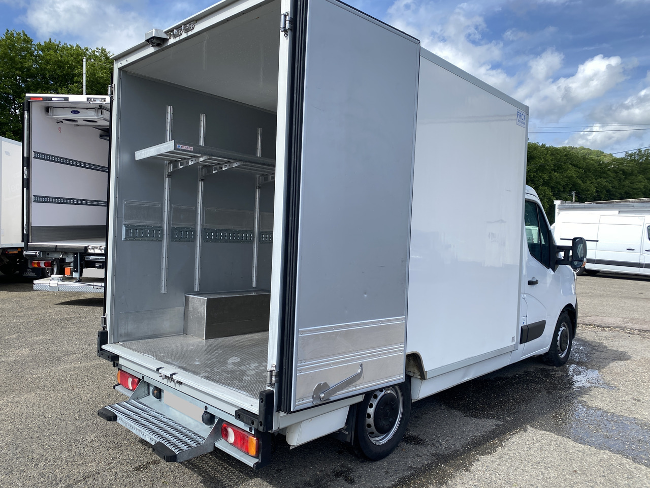 Komercauto refrižerators pārvadāšana ēdiena RENAULT master: foto 7 Komercauto refrižerators pārvadāšana ēdiena RENAULT master: foto 7