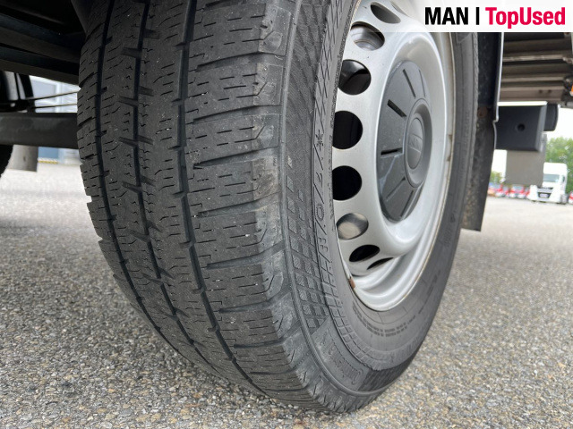 MAN TGE 3.180 4X2F SB - Automašīna ar kravas platformu: foto 3 MAN TGE 3.180 4X2F SB - Automašīna ar kravas platformu: foto 3