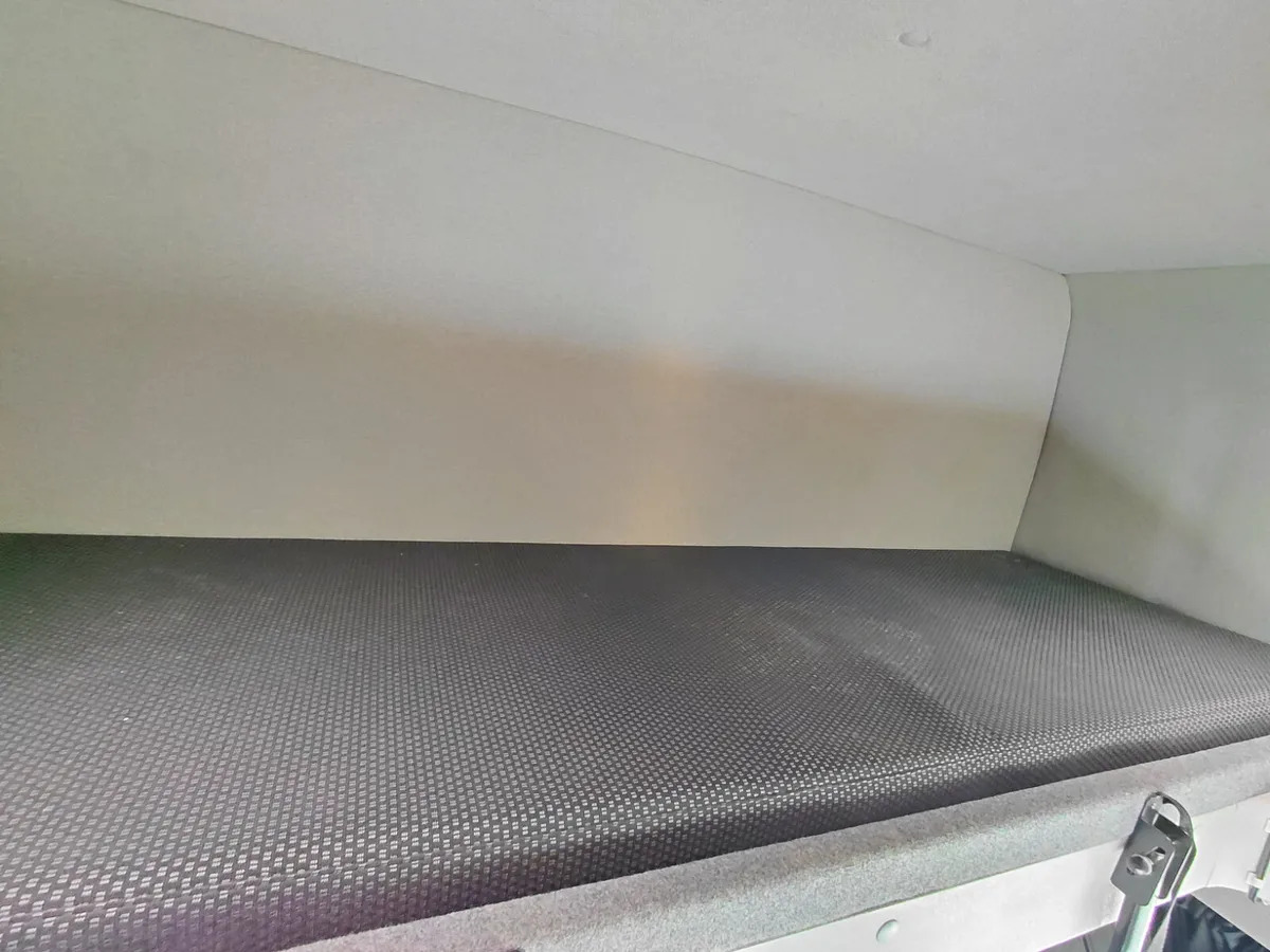 2017 Renault D12 4×2 Double Sleeper Curtainsider - Kravas automašīna ar tentu: foto 2 2017 Renault D12 4×2 Double Sleeper Curtainsider - Kravas automašīna ar tentu: foto 2