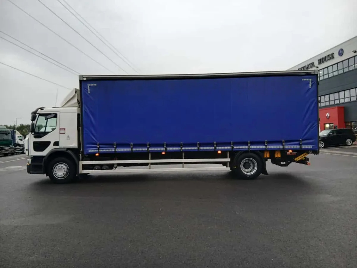 2020 Renault D18 Wide Curtainsider - Kravas automašīna ar tentu: foto 4 2020 Renault D18 Wide Curtainsider - Kravas automašīna ar tentu: foto 4