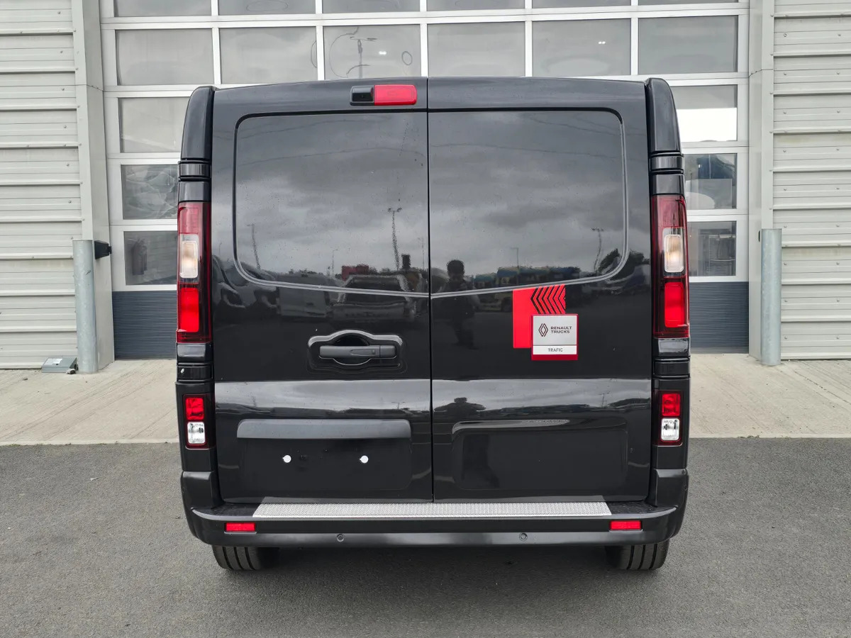 NEW Renault Trafic Exclusive 170BHP/150BHP Manual Black - Kravas mikroautobuss: foto 4 NEW Renault Trafic Exclusive 170BHP/150BHP Manual Black - Kravas mikroautobuss: foto 4
