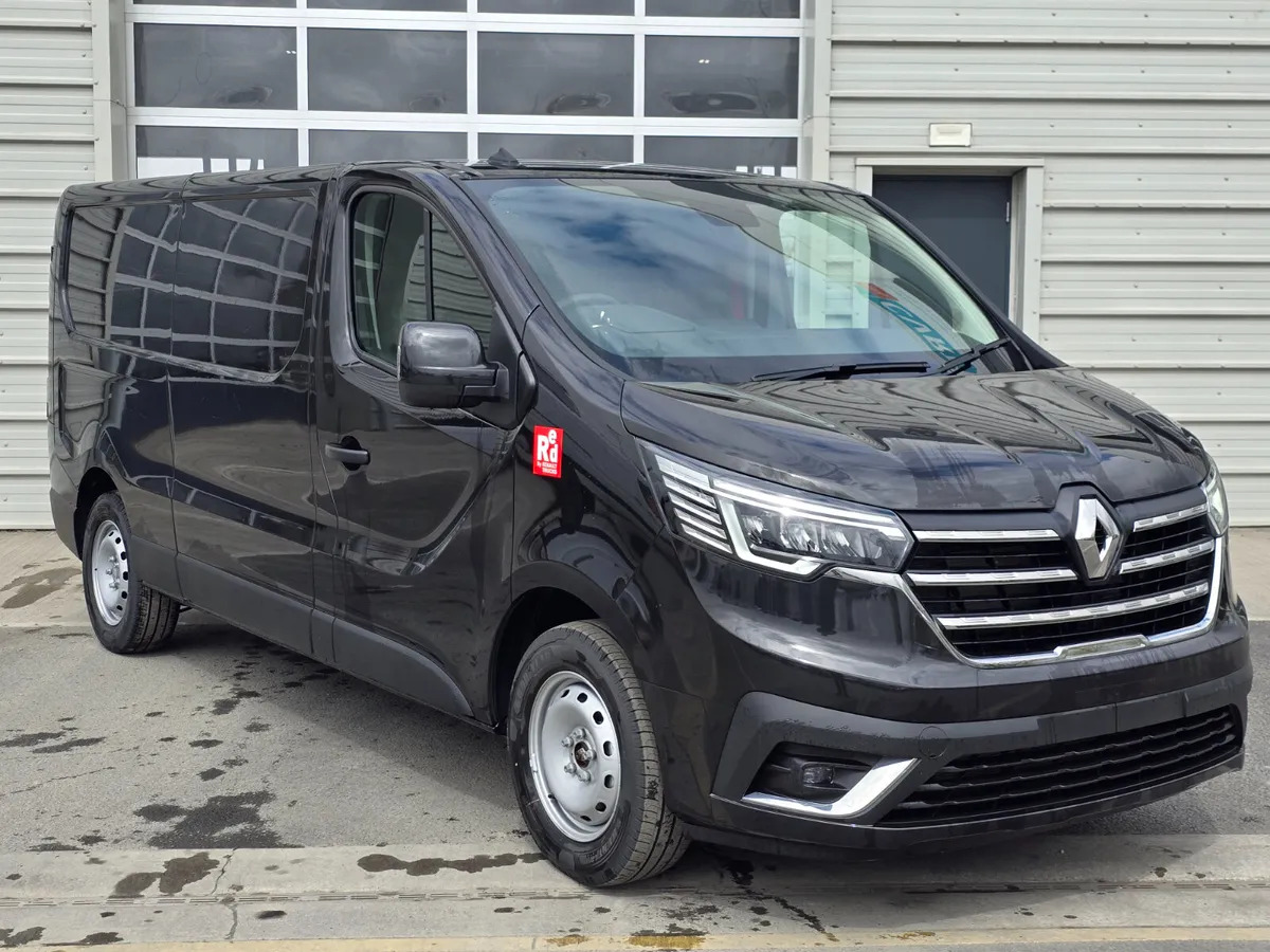 New Renault Trafic Red Edition -150BHP - Mazs furgons: foto 1 New Renault Trafic Red Edition -150BHP - Mazs furgons: foto 1