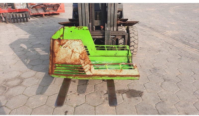 Deutz-Fahr 4006-5206 - Motora pārsegs - Lauksaimniecības tehnika: foto 3 Deutz-Fahr 4006-5206 - Motora pārsegs - Lauksaimniecības tehnika: foto 3