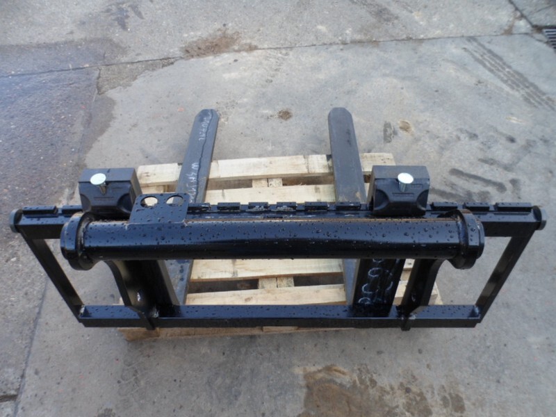 Manitou Lepelset / vorkenbord - Dakšas - Lauksaimniecības tehnika: foto 1 Manitou Lepelset / vorkenbord - Dakšas - Lauksaimniecības tehnika: foto 1