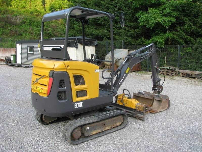 Volvo EC18C 3 žlice + kladivo Volvo HB02 - Mini-ekskavators: foto 5 Volvo EC18C 3 žlice + kladivo Volvo HB02 - Mini-ekskavators: foto 5