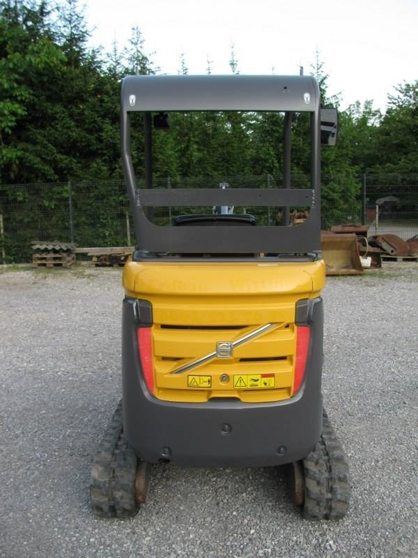 Volvo EC18C 3 žlice + kladivo Volvo HB02 - Mini-ekskavators: foto 4 Volvo EC18C 3 žlice + kladivo Volvo HB02 - Mini-ekskavators: foto 4