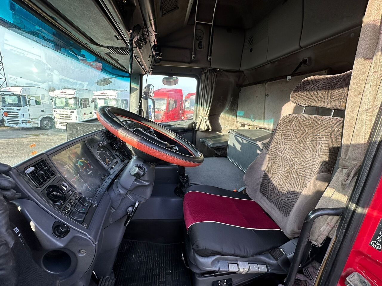 Vilcējs Scania R124: foto 8