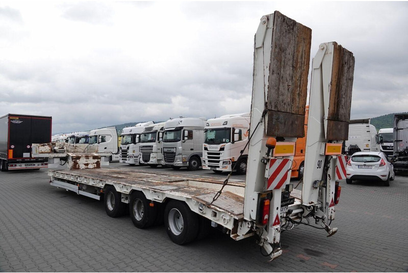 ACTM NACZEPA LAWETA / NISKOPODWOZIOWE / NAJAZDY HYDRAULICZNE / 13,6 M - Puspiekabe zema profila platforma: foto 4 ACTM NACZEPA LAWETA / NISKOPODWOZIOWE / NAJAZDY HYDRAULICZNE / 13,6 M - Puspiekabe zema profila platforma: foto 4