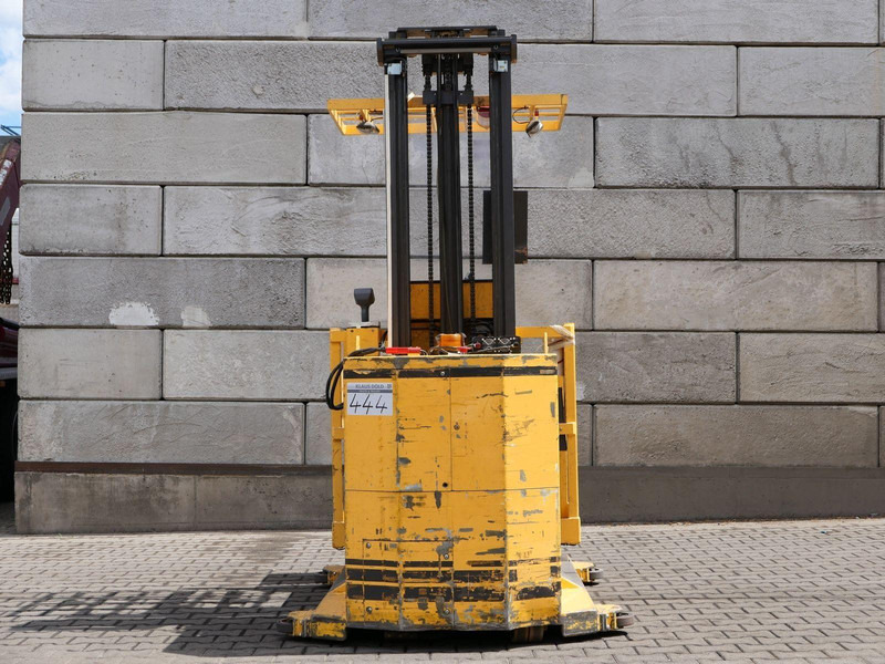 Atlet APC 100	Elektromos targonca - Elektroiekrāvējs: foto 4 Atlet APC 100	Elektromos targonca - Elektroiekrāvējs: foto 4
