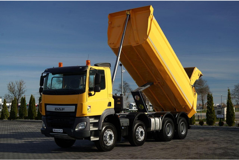 DAF CF 85.410 / 8x4 / WYWROTKA TYLNOZSYPOWA / HYDROKLAPA / OPONY 1 - Kravas automašīna pašizgāzējs: foto 3 DAF CF 85.410 / 8x4 / WYWROTKA TYLNOZSYPOWA / HYDROKLAPA / OPONY 1 - Kravas automašīna pašizgāzējs: foto 3