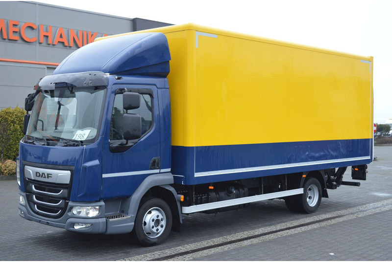 DAF LF 180 FA - Kravas automašīna ar slēgto virsbūvi: foto 1 DAF LF 180 FA - Kravas automašīna ar slēgto virsbūvi: foto 1