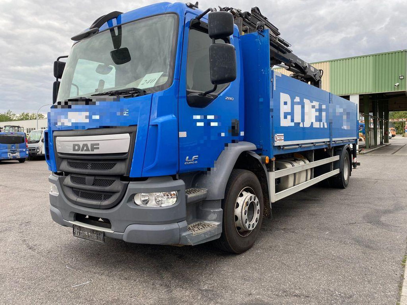 DAF LF 280 - Bortu kravas automašīna/ Platforma, Kravas auto ar manipulatoru: foto 4 DAF LF 280 - Bortu kravas automašīna/ Platforma, Kravas auto ar manipulatoru: foto 4