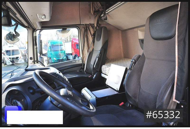 DAF XF 440 - Bortu kravas automašīna/ Platforma, Kravas auto ar manipulatoru: foto 4 DAF XF 440 - Bortu kravas automašīna/ Platforma, Kravas auto ar manipulatoru: foto 4