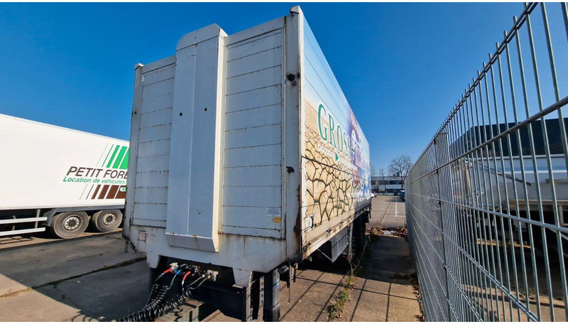 Dinkel DTAKWLW 18000 - Puspiekabe slēgtā virsbūve: foto 3 Dinkel DTAKWLW 18000 - Puspiekabe slēgtā virsbūve: foto 3