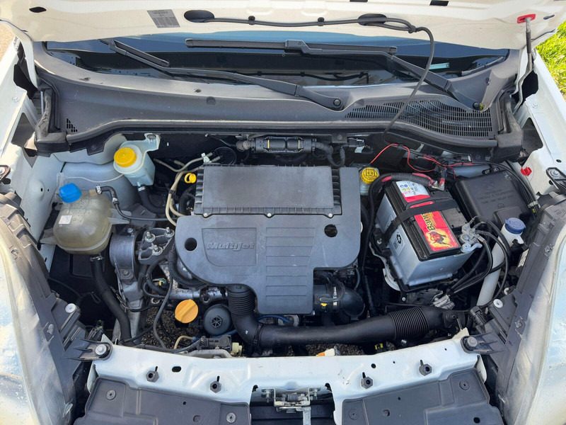 Fiat Doblò 1,3 līzingu Fiat Doblò 1,3: foto 13