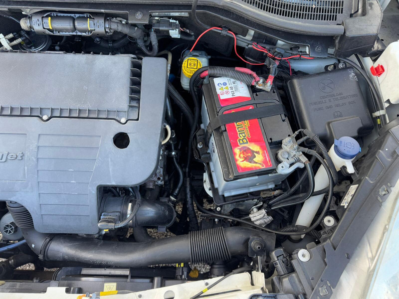 Fiat Doblò 1,3 līzingu Fiat Doblò 1,3: foto 15