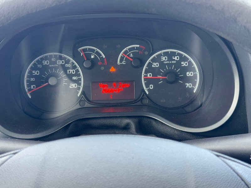 Fiat Doblò 1,3 līzingu Fiat Doblò 1,3: foto 20